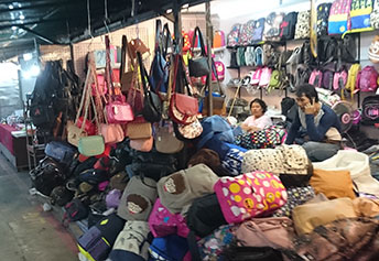 ウィークエンドマーケット プーケット2