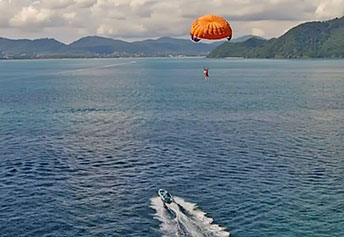 コーラル島とラチャ島スピードボート プーケット3