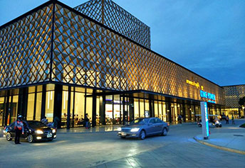 プーケット キングパワー 免税店1