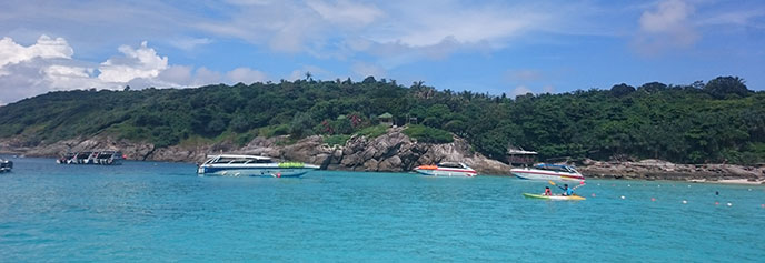 ラチャ島とコーラル島1