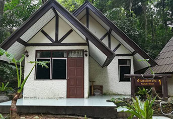 スリンバンガロー